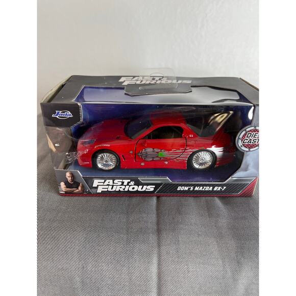 HW35 2022 FAST & FURIOUS DOM'S MAZDA RX-7 MSRP $20 - Picture 1 of 5